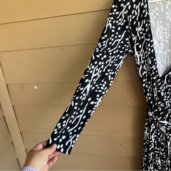 DVF x TargetWomen's Long Sleeve Midi Sea Spots Black Wrap Dress Size M Modest - Picture 4 of 7